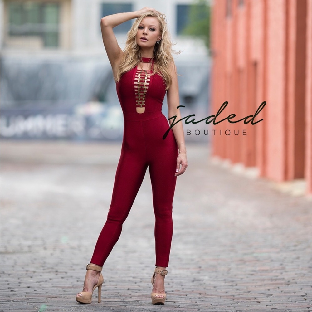 BURGUNDY V NECK JUMPSUIT